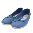 Balerini azur ușori ca un fulg de nea