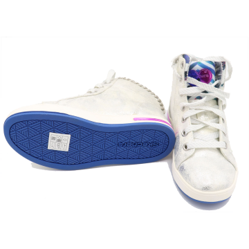 Pantofi înalți gri strălucitor cu ștrasuri și lanț lipite