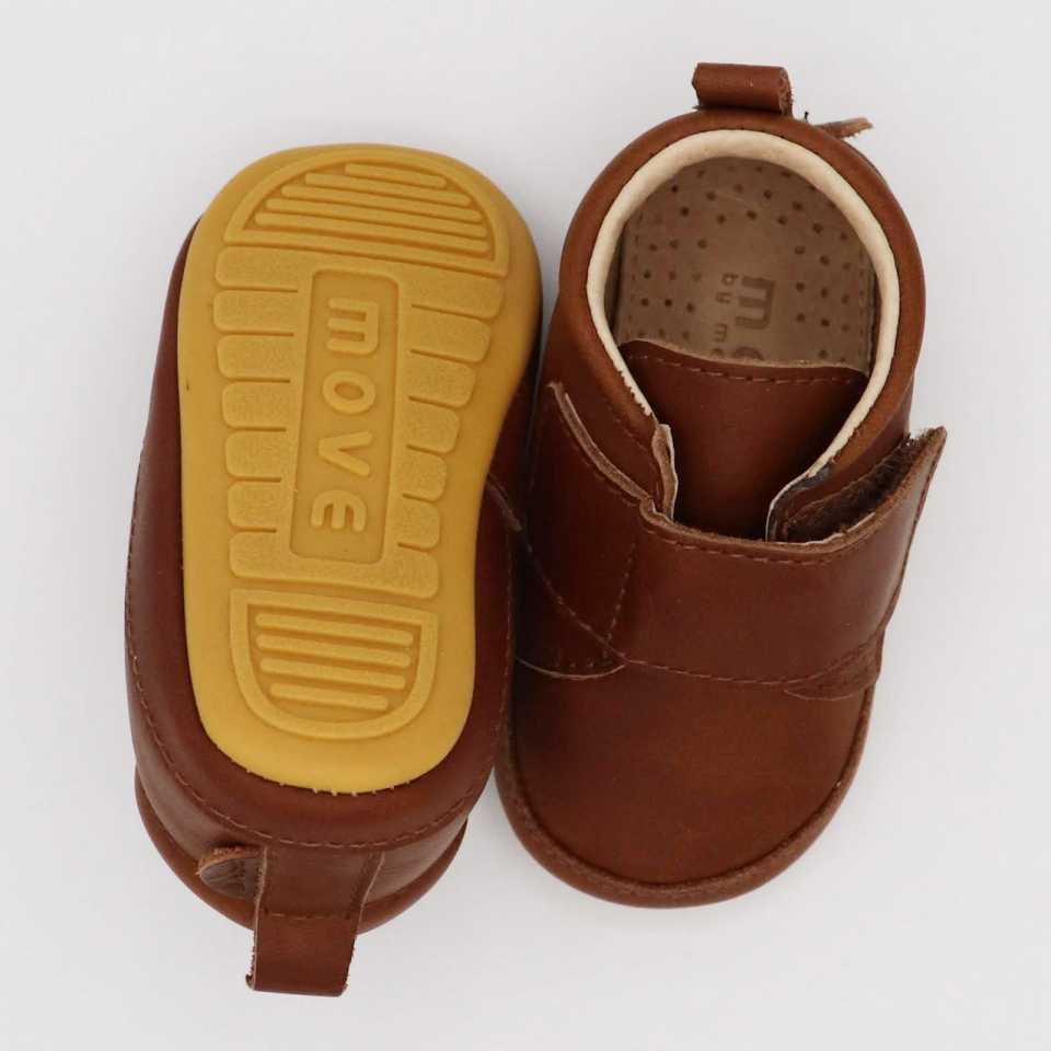 Pantofi barefoot ușor de încălțat