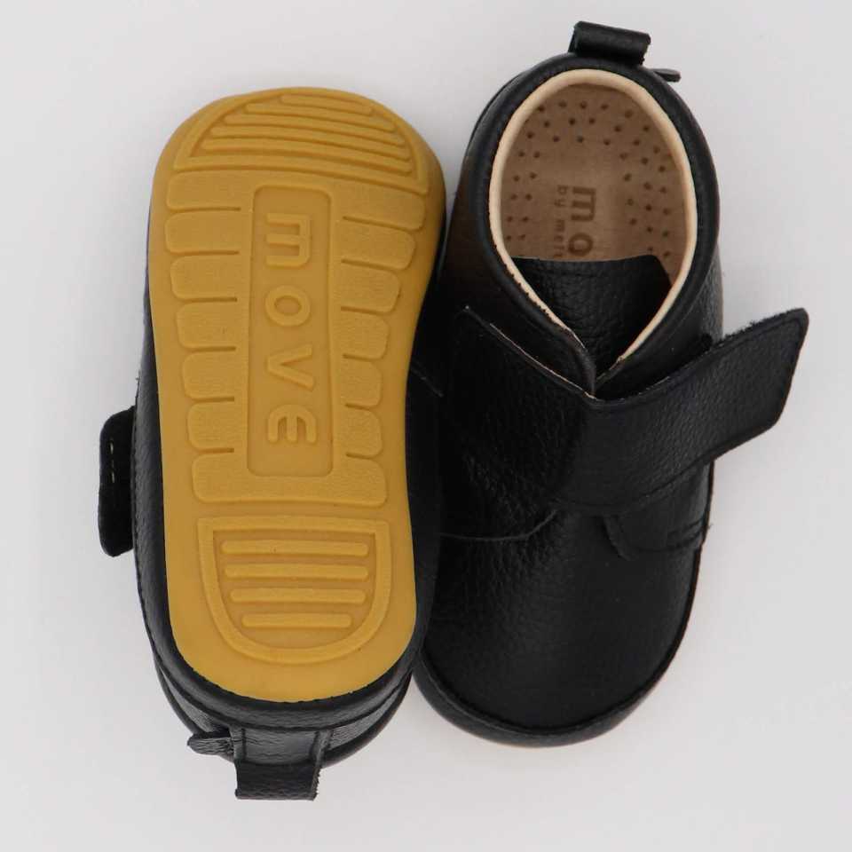 Pantofi barefoot ușor de încălțat