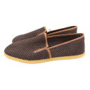 Pantofi slip on maro cu model plasă