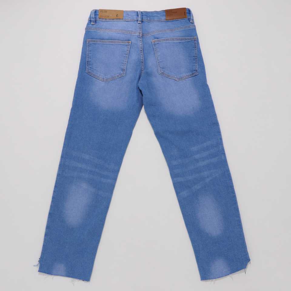 Jeans slim cu rupturi și tiv