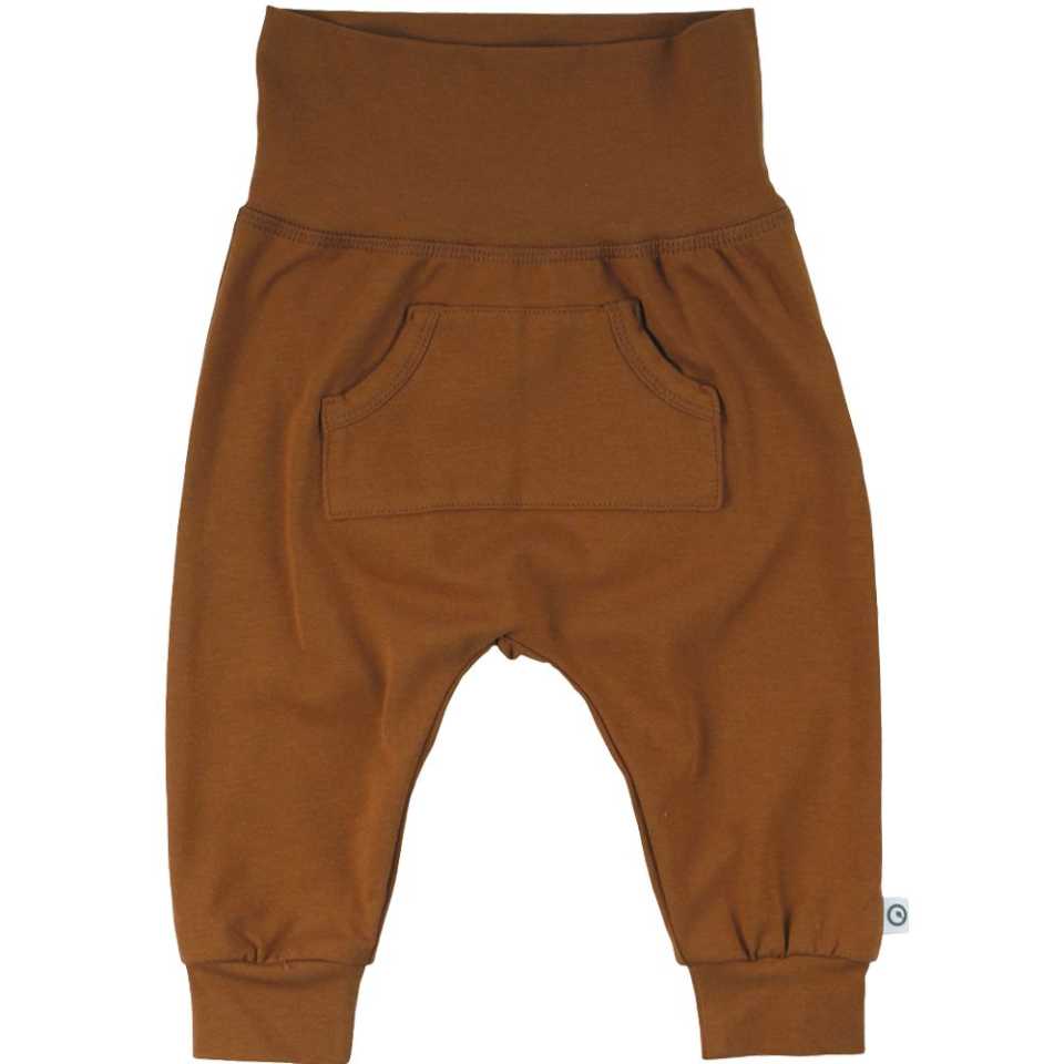 Pantaloni Cozy Me maro cu buzunar central