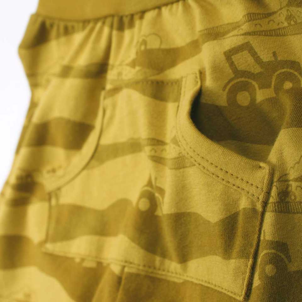 Pantaloni confortabili avocado cu imprimeu tractorașe