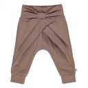 Pantaloni maro, confortabili, cu fundă din bumbac organic