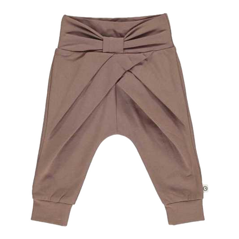 Pantaloni zahăr brun, confortabili, cu fundă din bumbac organic