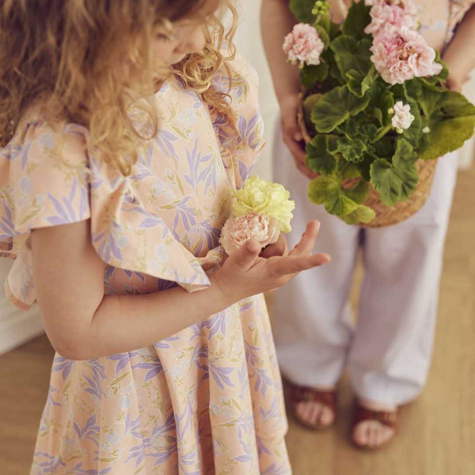 Rochie cu volănașe și imprimeu floral, piersică