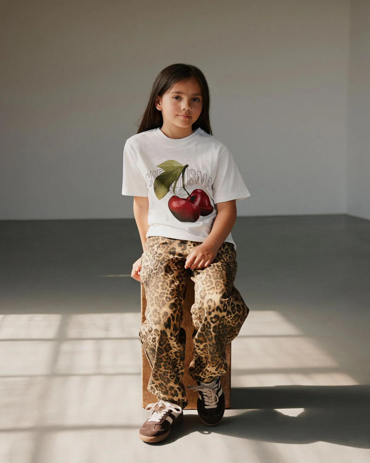 Tricou snow white cu cireșe